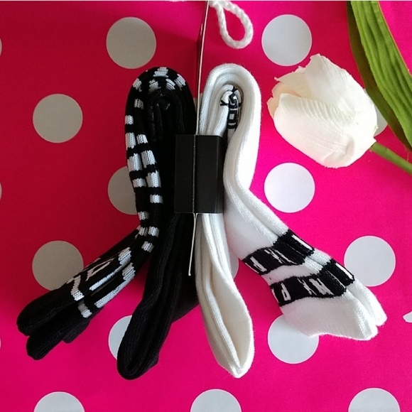 2 PAIRS PINK VS KNEE SOCKS.nwt - Picture 3 of 4